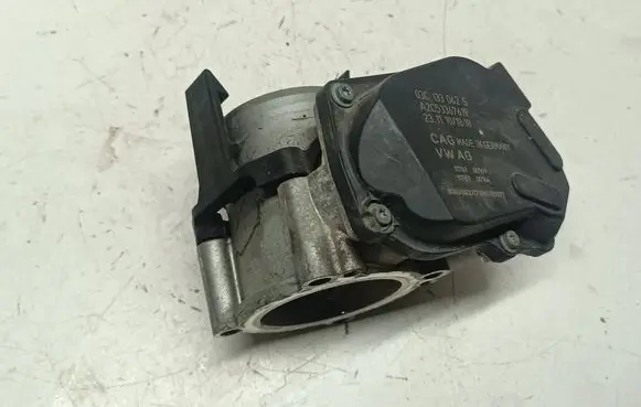 Volkswagen Tiguan Throttle valve 03C133062S A2C53367619