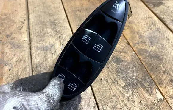 Electric window control switch
