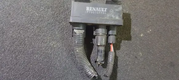 Glow plug pre-heat relay