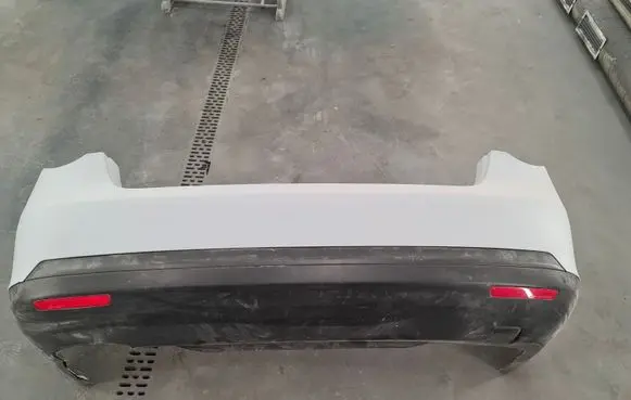 Volkswagen Jetta V Rear bumper 1K5807521A
