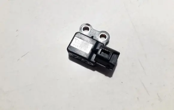 Mitsubishi Outlander Airbag deployment crash/impact sensor mr475078 x2t22371a