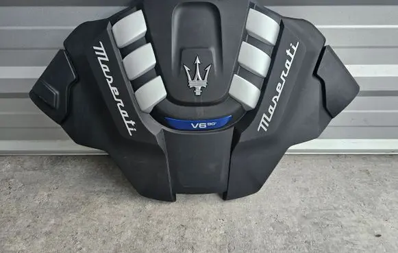 Maserati Levante Engine cover (trim)