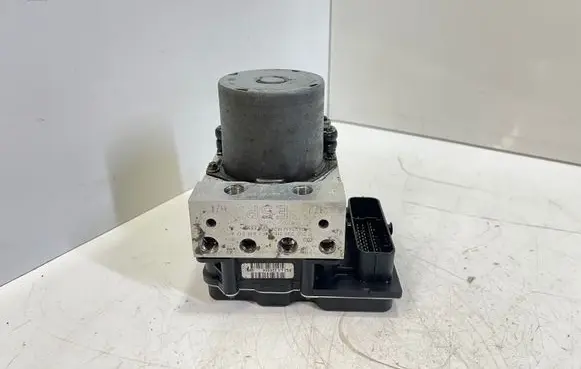 Audi A6 S6 C6 4F ABS Pump 4F0614517A
