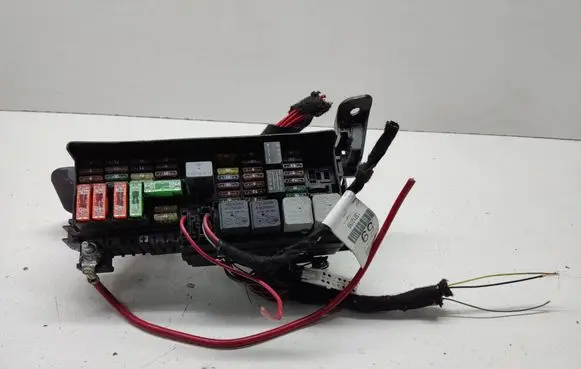Mercedes-Benz ML W164 Fuse module A1645451740 A1644405839