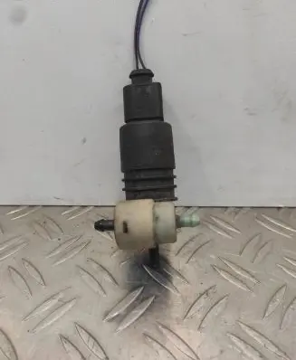 Audi A4 S4 B6 8E 8H Windscreen/windshield washer pump