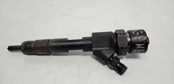 Renault Megane II Fuel injector 0445110110B 8200100272 8ZAPC1