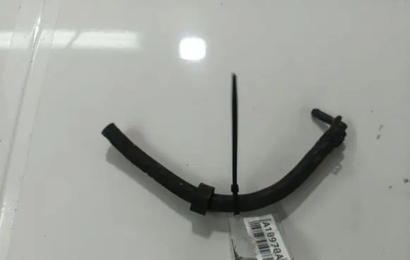 Mercedes-Benz A W169 Engine coolant pipe/hose 