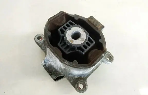 Jaguar I-Pace Engine mount bracket f40371300