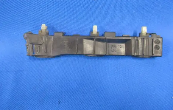 KIA Rio Front bumper mounting bracket 865151W200