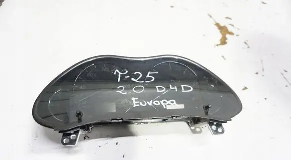 Toyota Avensis T250 Speedometer (instrument cluster)