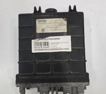 Volkswagen PASSAT B4 Engine control unit/module 037906022GD 00CH041030 5WP4130