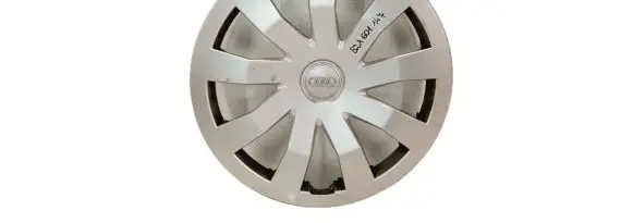 Audi A1 R16 wheel hub/cap/trim 82A601147