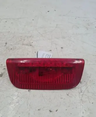 Nissan Juke I F15 Third/center stoplight