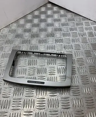 Volkswagen PASSAT B6 Frame 3C0858069M