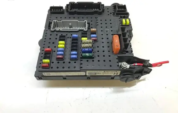 Volvo S60 Fuse module 30786646 K4198
