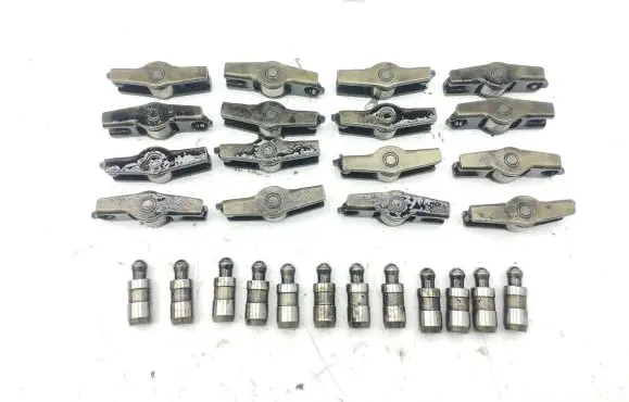 Toyota Avensis T270 Valve rocker arm 