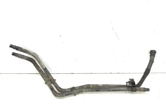 Peugeot 508 RXH Hybrid/electric vehicle battery cooling hoses/tubes 