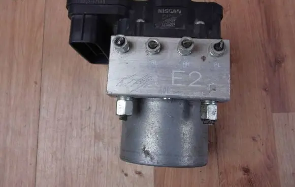 Nissan Pathfinder ABS Pump 476609UC0B 11604047460