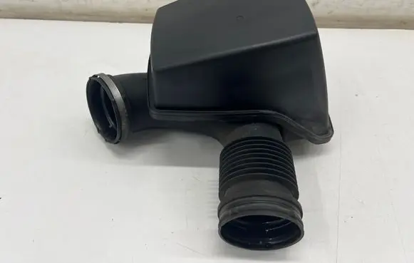 BMW 1 F20 F21 Intake resonator 8601680