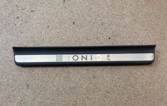 Hyundai Ioniq 5 Front sill trim cover 85884GI100
