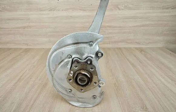 Audi A4 S4 B9 Front wheel hub 8W0407241F 8W0407559