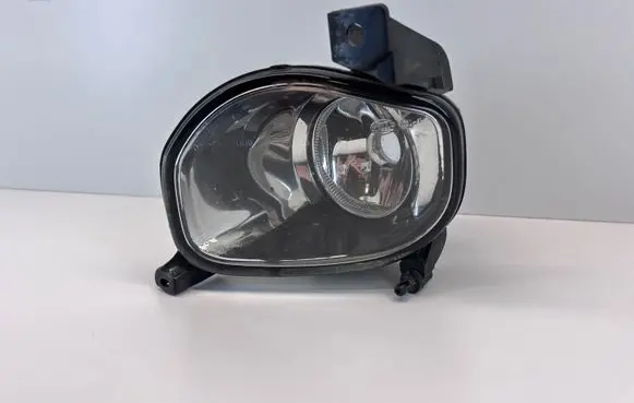 Toyota Avensis T250 Front fog light 8122005060 1N027042201