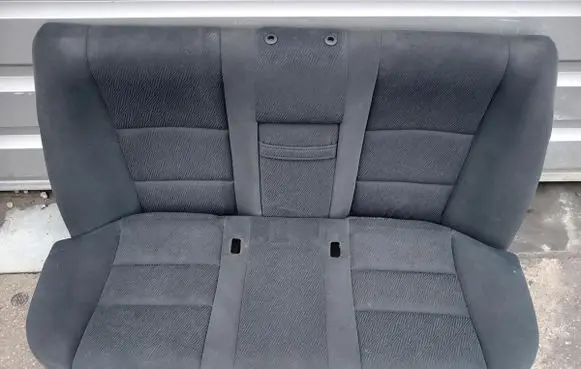 BMW 5 E39 Second row seats 