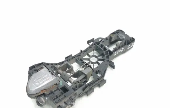 Rear door exterior handle/bracket