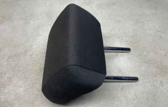 Opel Astra J Rear seat headrest 