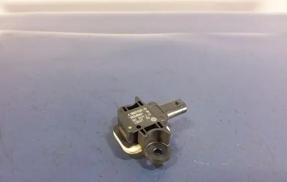 Jeep Grand Cherokee Airbag deployment crash/impact sensor A1668210351