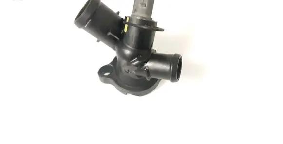 Volkswagen PASSAT B7 USA Engine coolant pipe/hose 07K121133E
