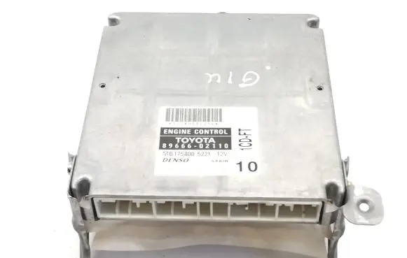 Toyota Corolla E120 E130 Engine control unit/module 8966602110