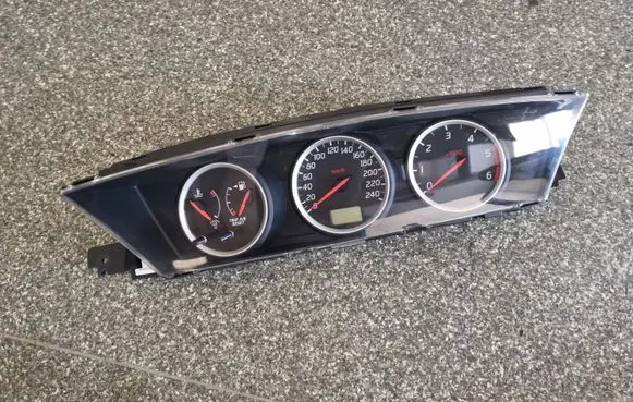 Speedometer (instrument cluster)
