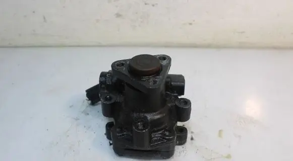 Audi A4 S4 B5 8D Power steering pump