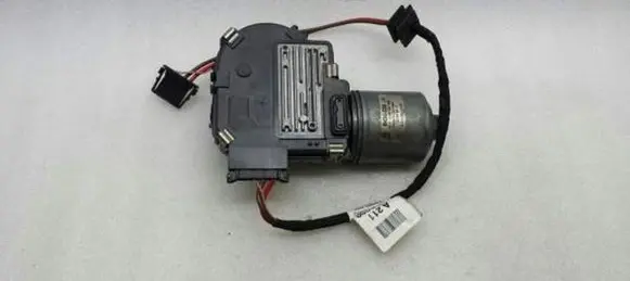 Mercedes-Benz E AMG W211 Wiper motor A2118200942