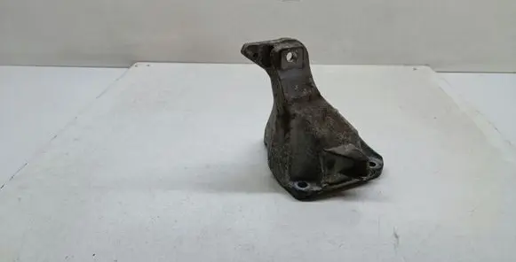 BMW 1 E81 E87 Engine mounting bracket 6781916 22116781916