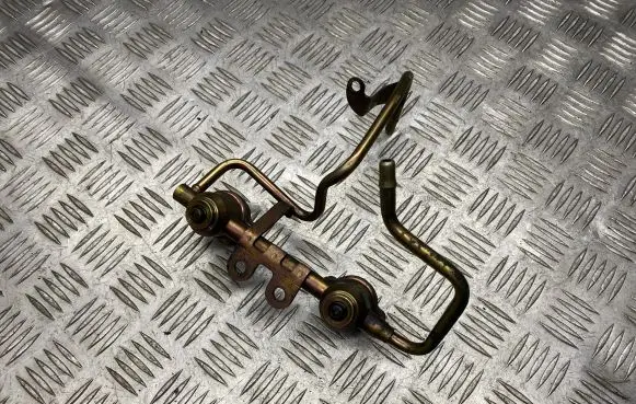 Subaru Forester SF Fuel main line pipe 17523AA452 8Z22 A46702D12