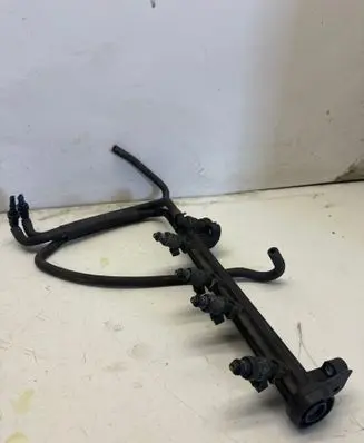 Audi A3 S3 8L Fuel injector 037906031AA