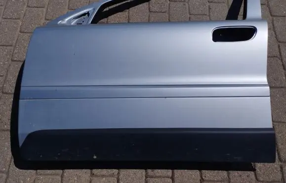 Volvo XC70 Front door