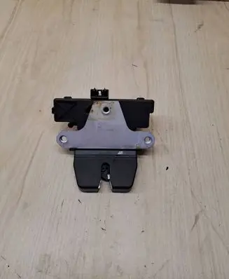 Tailgate/trunk/boot lock/catch/latch