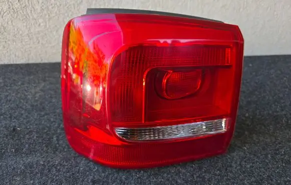 Volkswagen Touran II Rear/tail lights 1T3