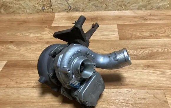 Audi A6 S6 C6 4F Turbo 53041015281