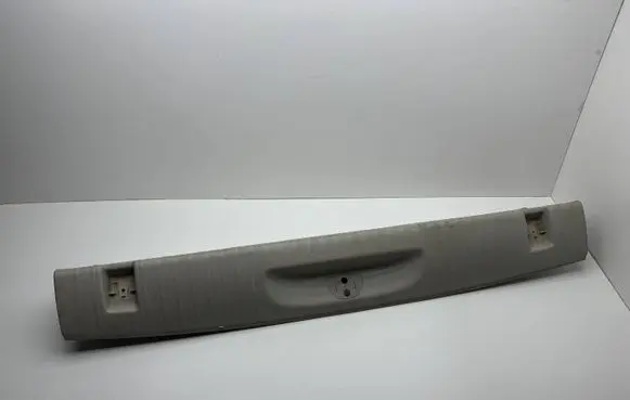 Trunk/boot sill cover protection