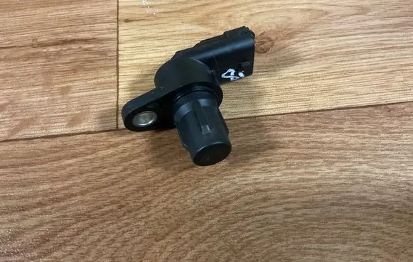 Volvo V70 Camshaft position sensor 0232103063 8658726 080207