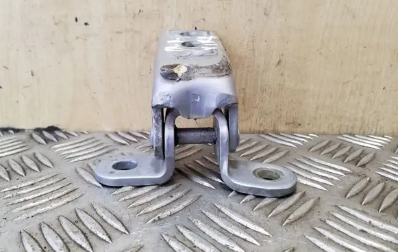 Toyota Corolla Verso AR10 Front door upper hinge