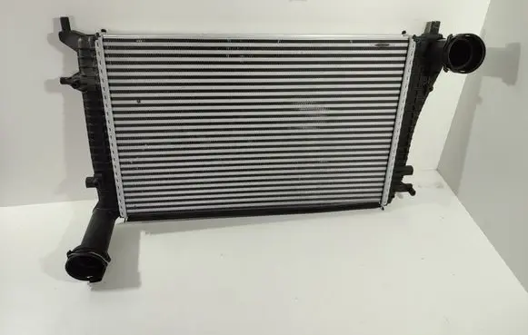 Volkswagen Golf V Intercooler radiator 1K0145803F