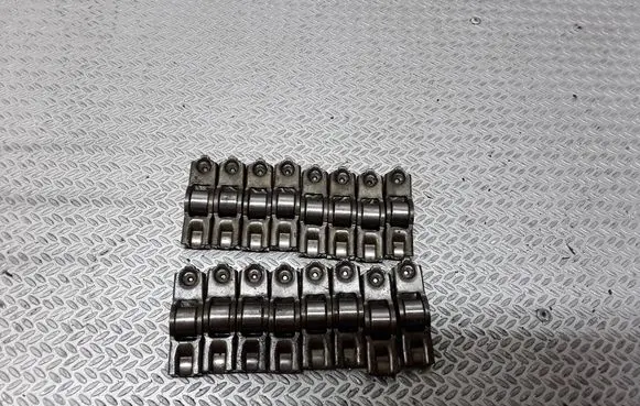 Toyota Avensis T250 Valve rocker arm 