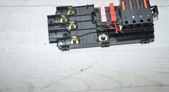 Mercedes-Benz R W251 Fuse module 2115452611