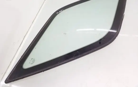 Opel Frontera B Rear side window 43R00082