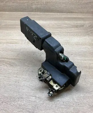 Volvo S80 Front door lock LEFTSIDE